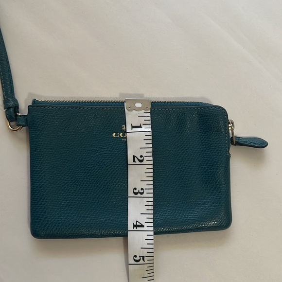Coach Leather Wristlet Teal Blue Pebbled Pouch with Card Slots - Picture 6 of 6